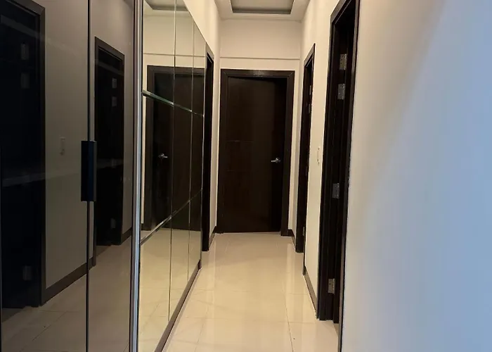 Cozy With Private In Vibrant Taguig Holiday home